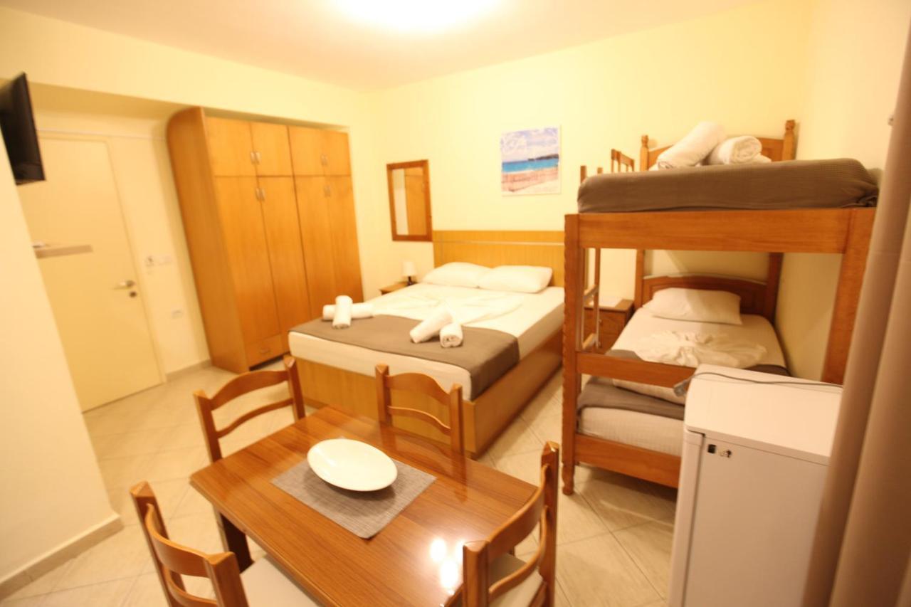 Hotel Prishtina Saranda Extérieur photo