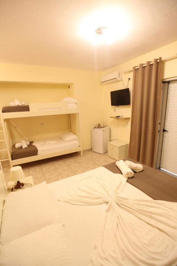 Hotel Prishtina Saranda Extérieur photo