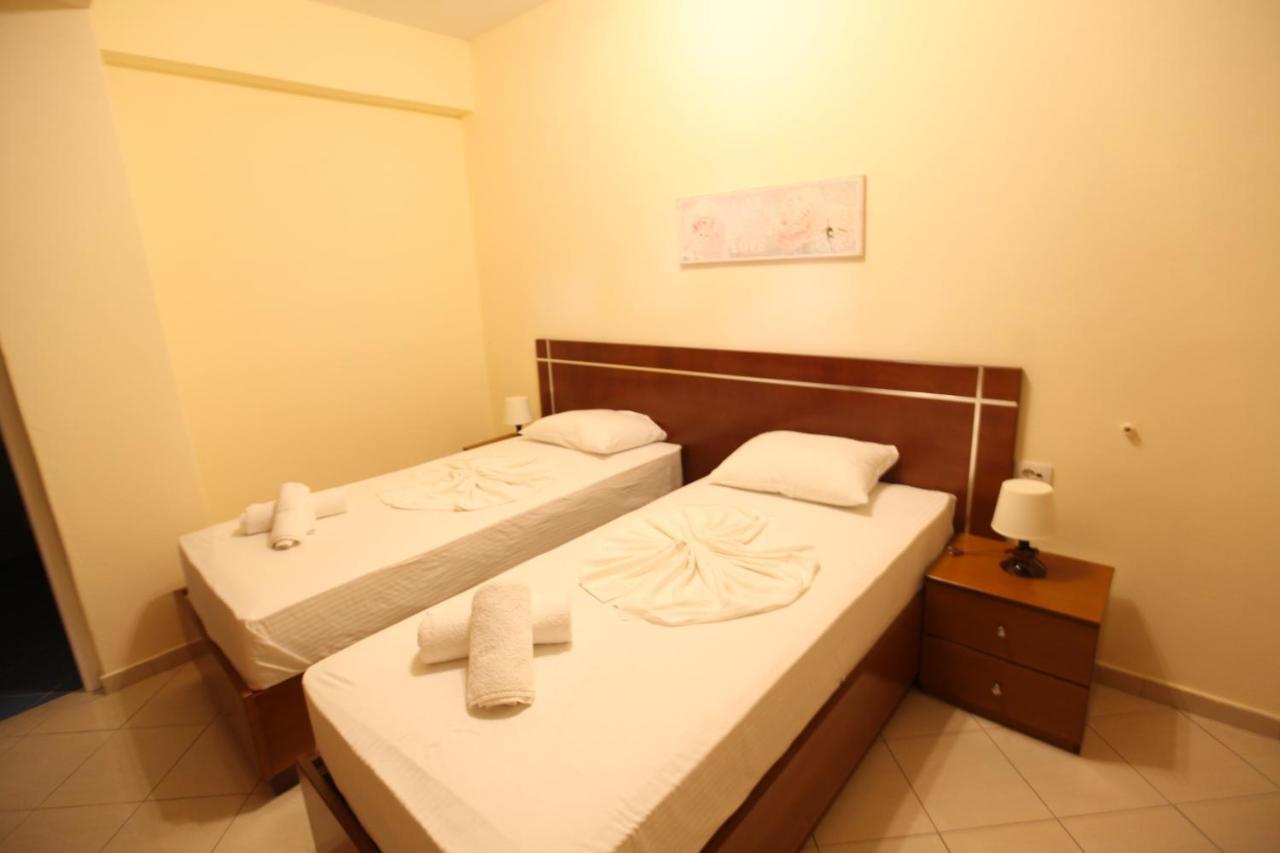 Hotel Prishtina Saranda Extérieur photo