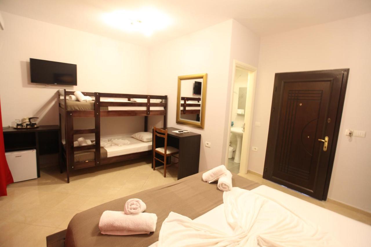Hotel Prishtina Saranda Extérieur photo