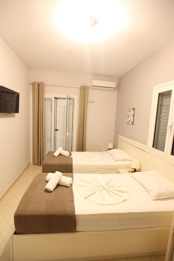 Hotel Prishtina Saranda Extérieur photo