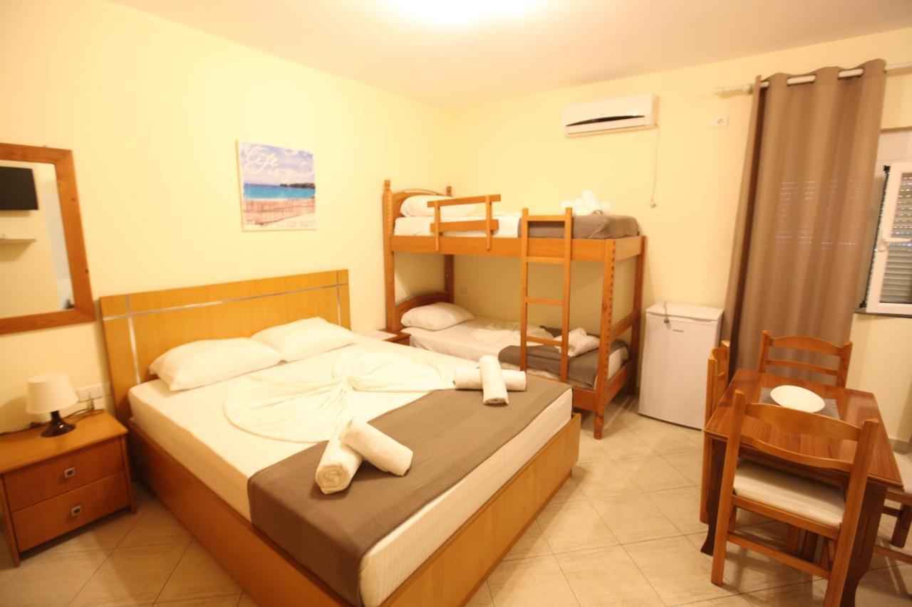 Hotel Prishtina Saranda Extérieur photo