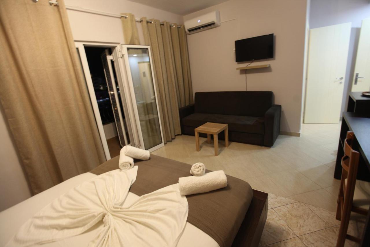 Hotel Prishtina Saranda Extérieur photo