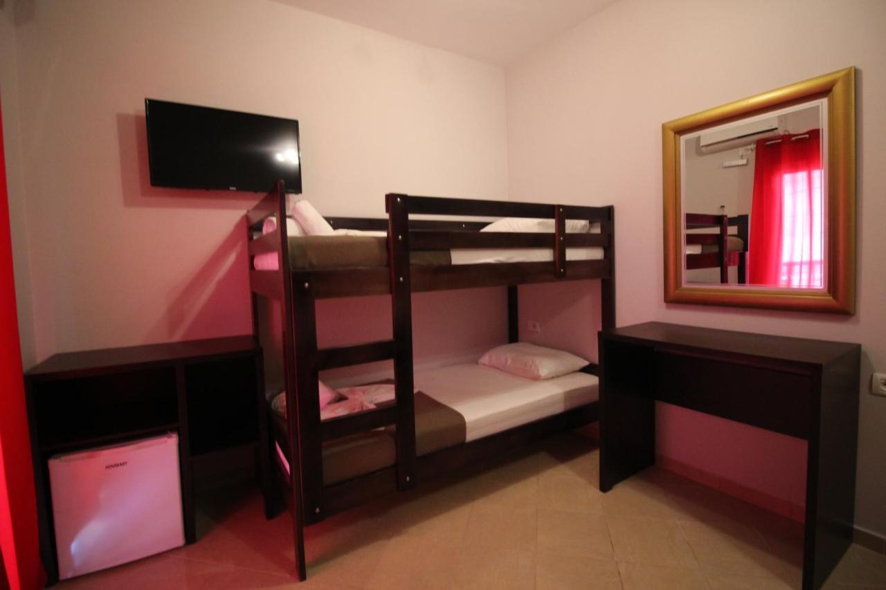 Hotel Prishtina Saranda Extérieur photo