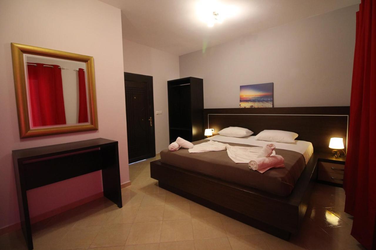 Hotel Prishtina Saranda Extérieur photo