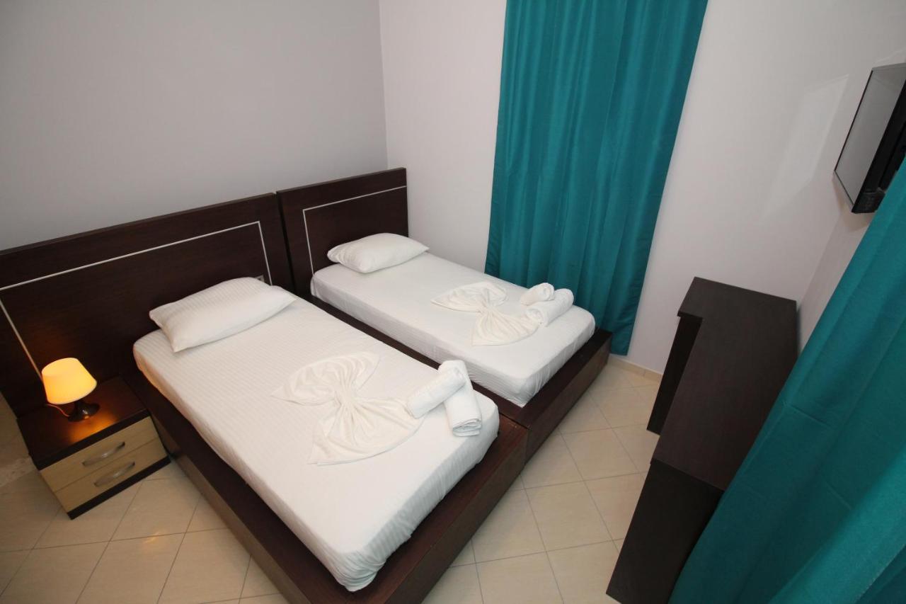 Hotel Prishtina Saranda Extérieur photo
