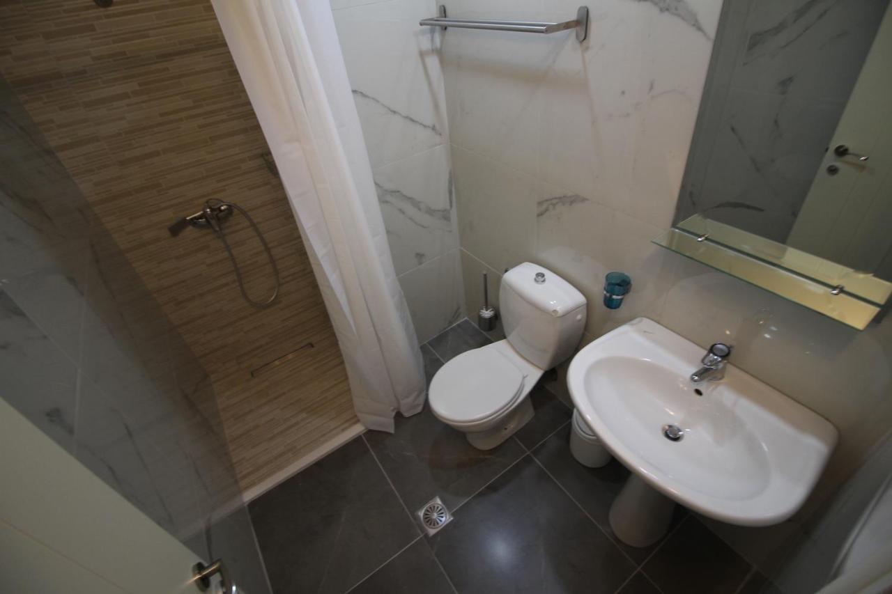 Hotel Prishtina Saranda Extérieur photo