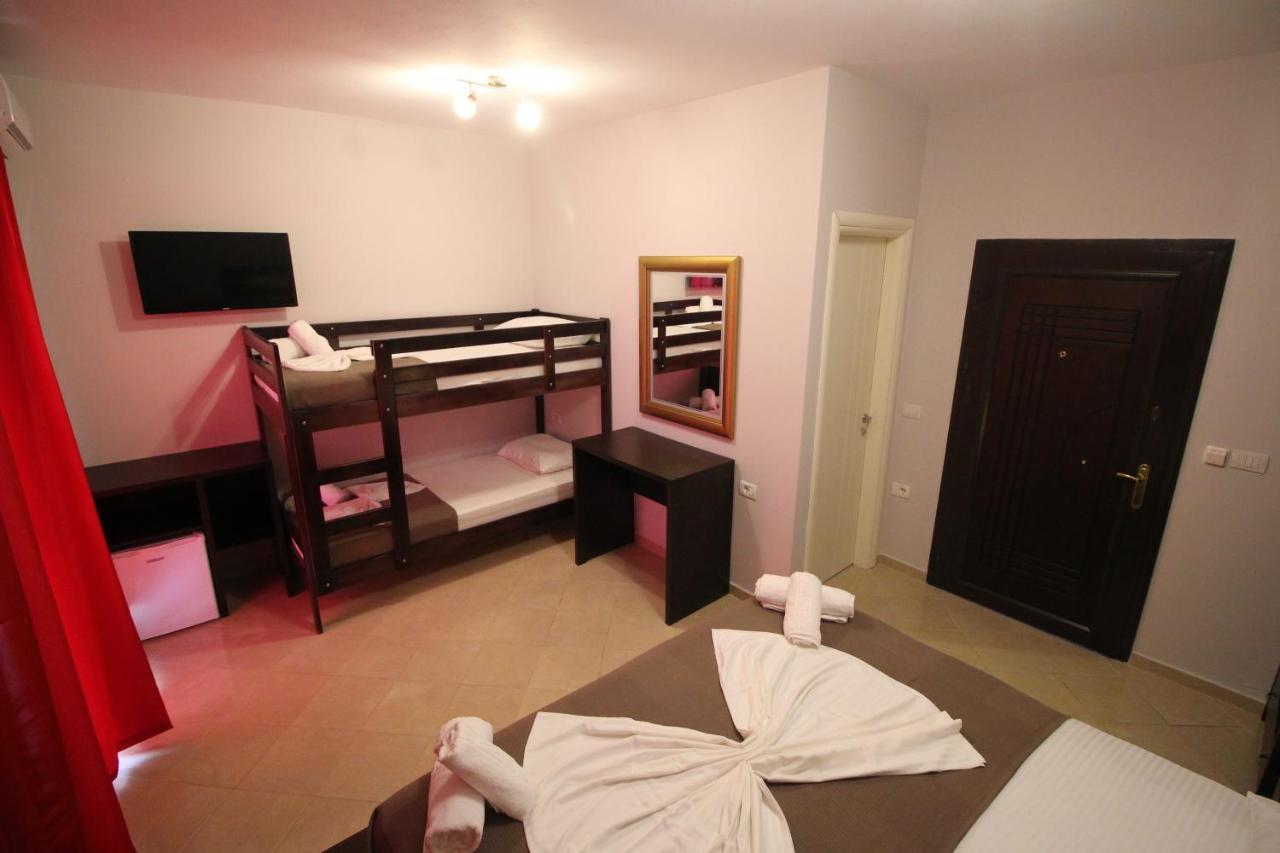 Hotel Prishtina Saranda Extérieur photo