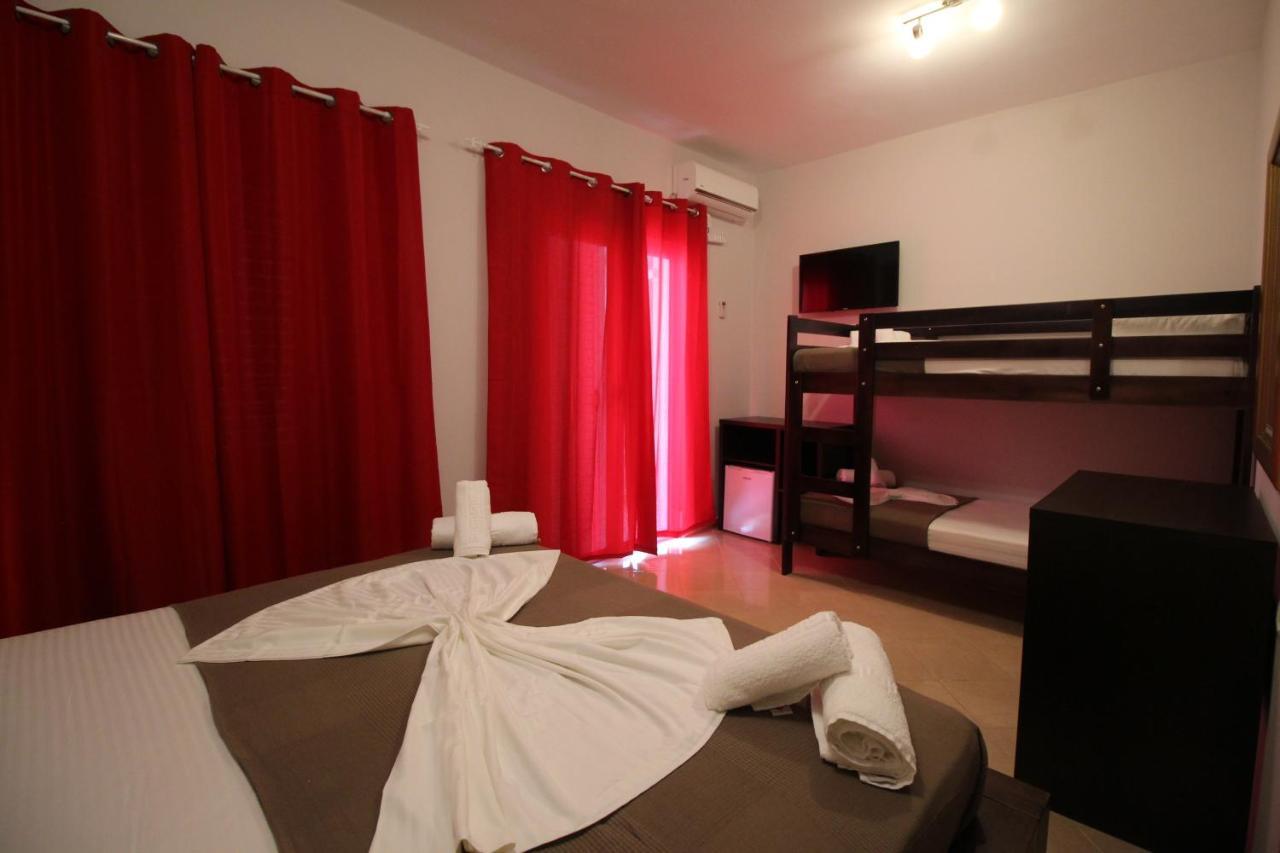 Hotel Prishtina Saranda Extérieur photo