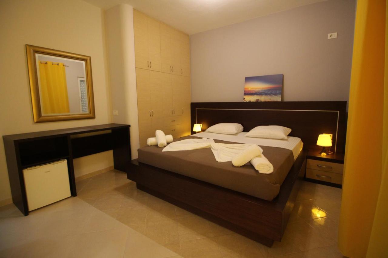 Hotel Prishtina Saranda Extérieur photo